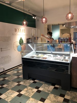 So many flavours at IceLab NiceCream Creations in Antwerpen