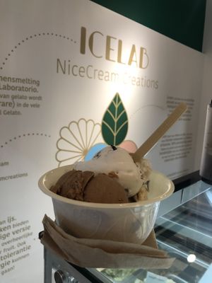 yum yum  at IceLab NiceCream Creations in Antwerpen