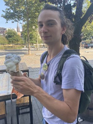 So.many.options. at IceLab NiceCream Creations in Antwerpen