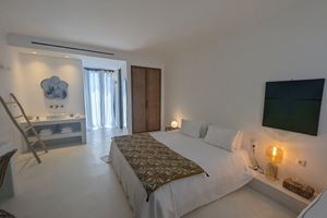  at Koukoumi Hotel in Mykonos