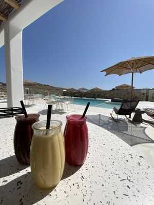 smoothies at Koukoumi Hotel in Mykonos