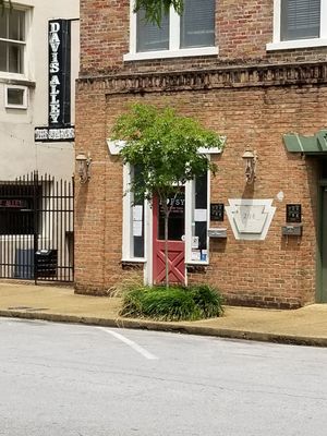 Storefront at PoPsy in Tupelo