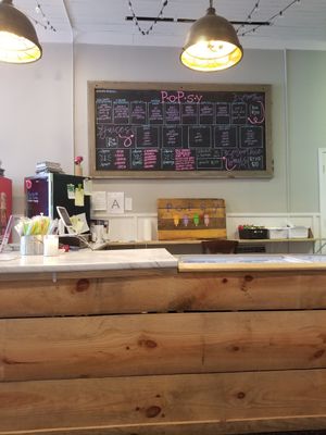 Board; toppings at PoPsy in Tupelo