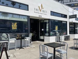 Indoor / outdoor seating at The Vtree in Los Angeles