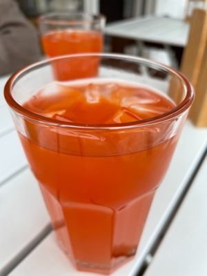 Red fruit lemonade at BEIJU HEALTHY FUN FOOD in Cascais