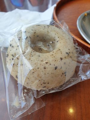 earl grey cake at Vegan Bakery Cafe Heal 비건베이커리카페힐 in Namyangju