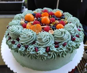 blue spirulina cake at Dana Filáková - Rostlinné dorty a zákusky in Brno