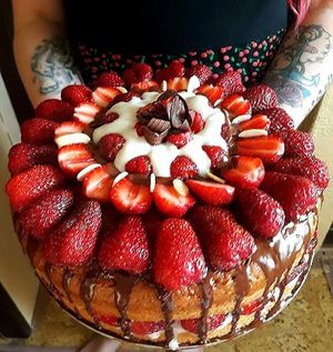 strawberry cake at Dana Filáková - Rostlinné dorty a zákusky in Brno