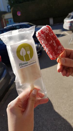 Coconut lime & berry mixed fruit popsicles at Manna - Taste & See in Starnberg