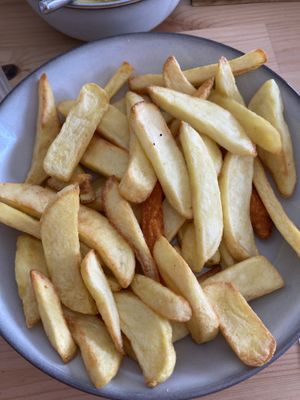 Regular chips  at Manna - Taste & See in Starnberg