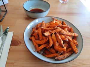 Süsskartoffel-Pommes at Manna - Taste & See in Starnberg