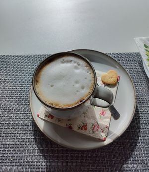 Lupinen Cappuccino mit Hafermilch at Manna - Taste & See in Starnberg