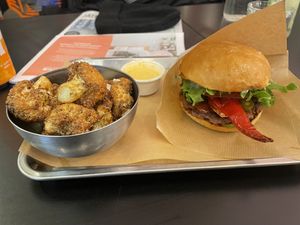 Fairly spicy and cauliflower side    at Bun2Bun -  Punavuori in Helsinki