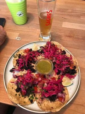 Vegan tacos at Huracán in Costa Da Caparica