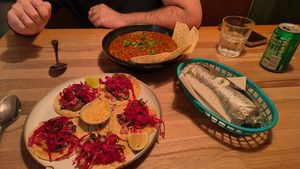 Tacos, chili y burrito at Huracán in Costa Da Caparica