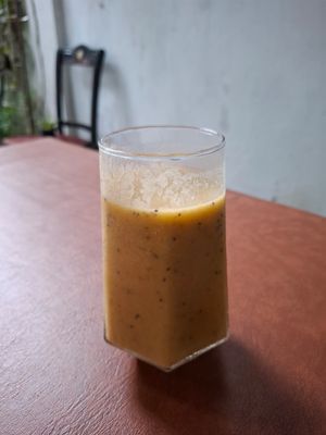 Mango blend at Chia Eatery in Dumaguete
