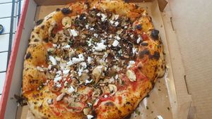 Pizza at Dr Drooly in Munich