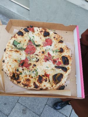 "Salami"-Pizza at Dr Drooly in Munich