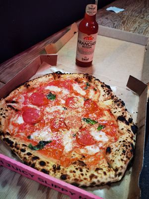 Salami pizza at Dr Drooly in Munich