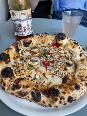 Pizza „Jane Birkin“…köstlich!!   at Dr Drooly in Munich