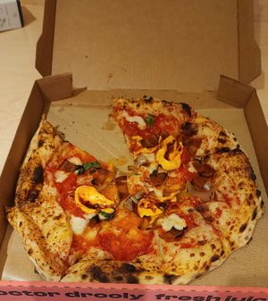 Dr Drooly pizza at Dr Drooly in Munich