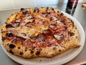 Salami pizza  at Dr Drooly in Munich