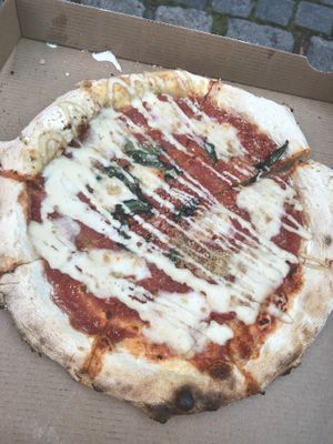 Margherita Pizza at Dr Drooly in Munich