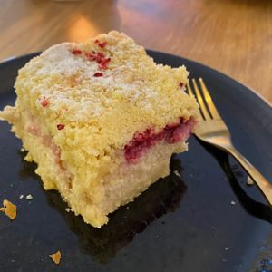 Kohupiimakook at Kringel in Tallinn