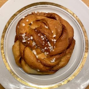 Cinnamon Bun at Kringel in Tallinn