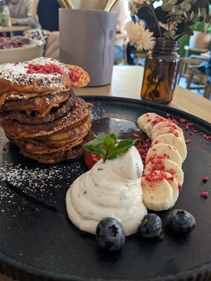 Banana pancakes (large) at Kringel in Tallinn