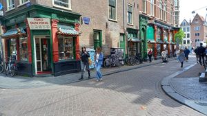 love the shop's front at Dun Yong  in Amsterdam