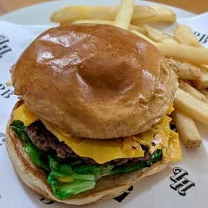 Cheeseburger at Love Handle in Central Singapore