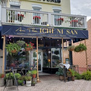 Front entrance at Ichi Ni San in Daytona Beach