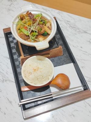 麻油菇煲鍋 at Vegan Life 璽恩軒蔬食 - Xǐ Ēn Xuān Shū Shí in New Taipei City