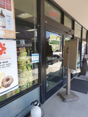 front door at Lassens Natural Foods & Vitamins in Simi Valley