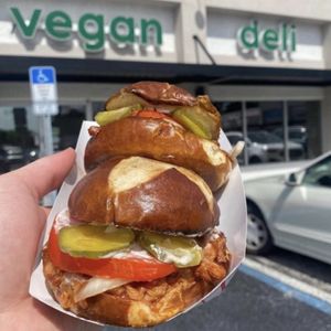 Kruelty Free Chikken Sliders at Dunedin Vegan Deli in Clearwater