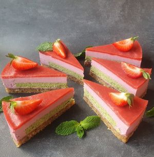 Strawberry mojito cake at BuddhaBowl Café in Strangnas