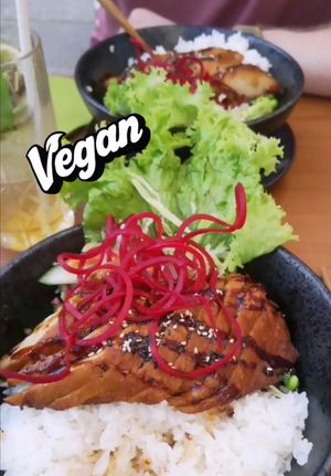 Vegane "Knusprige Ente" at An Chay in Leipzig