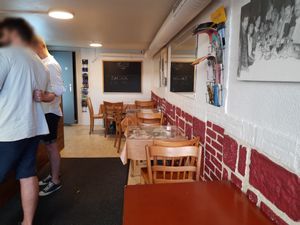 Limited indoor seating at küBBan in Biel