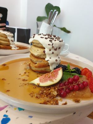 Vegan pancakes at Greenfinch in Berlin