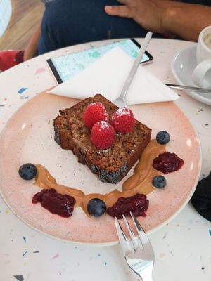 Banana bread at Greenfinch in Berlin