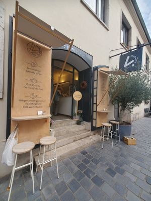  at 4minutes Cafe in Budapest