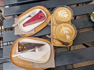  at 4minutes Cafe in Budapest