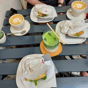  at 4minutes Cafe in Budapest