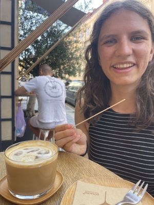   at 4minutes Cafe in Budapest