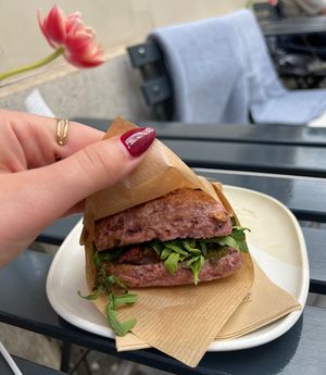   at 4minutes Cafe in Budapest