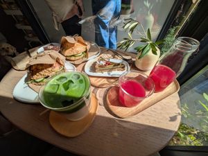  at 4minutes Cafe in Budapest