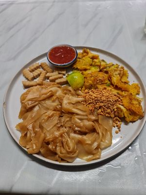 Chickin' Noods at Kaek Kao Kua in Bangkok