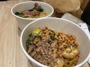 front: Sukho Time, rare: Bami Moo Daeng  at Kaek Kao Kua in Bangkok