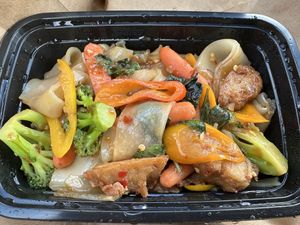 Jay Drunken Noodle with Soy Nugget - Lots of Eats Thai Bistro, North Andover, MA - My favorite. So good. #Veganuary at Lots of Eats in North Andover